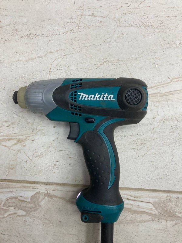 Шуруповерт makita td0101