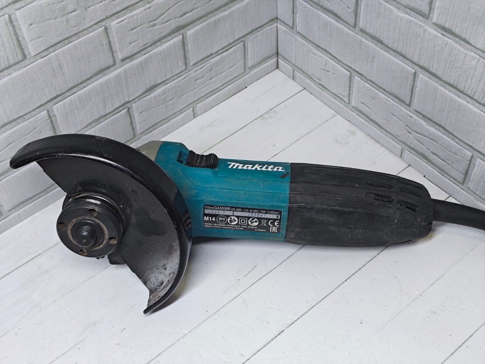 УШМ (Болгарка) MAKITA GA5030R