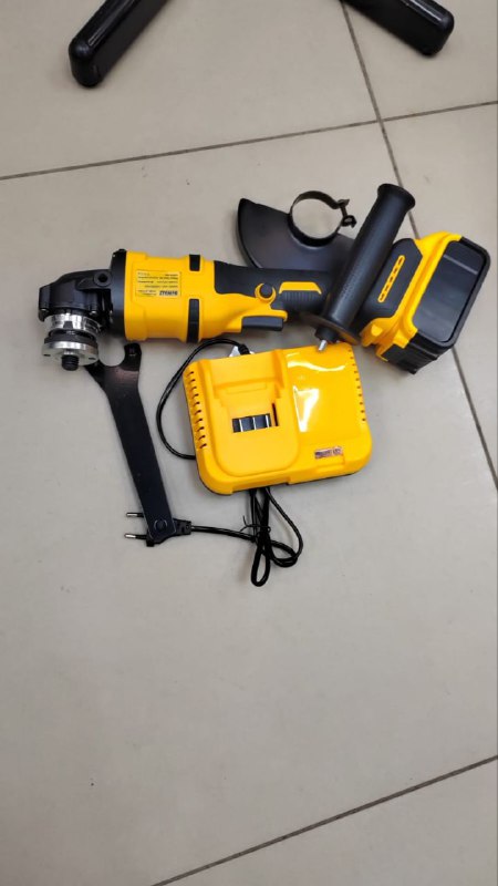Болгарка DeWALT