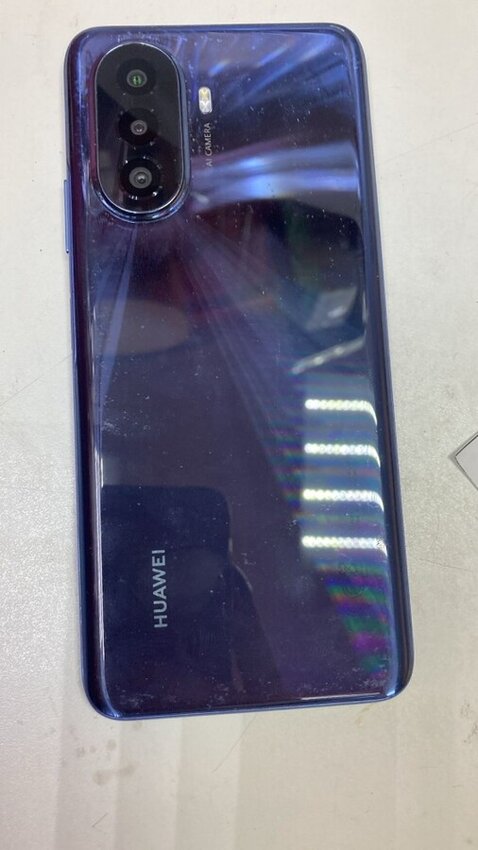 Смартфон Huawei Nova Y70 4/128