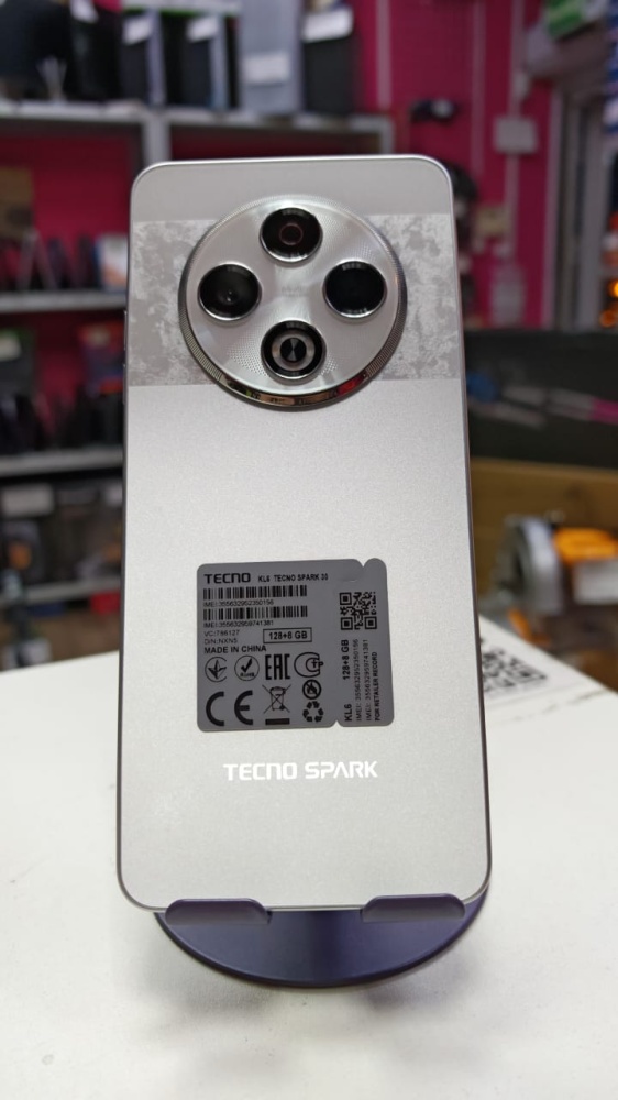 Мобильный телефон Tecno SPARK 30 8/128GB