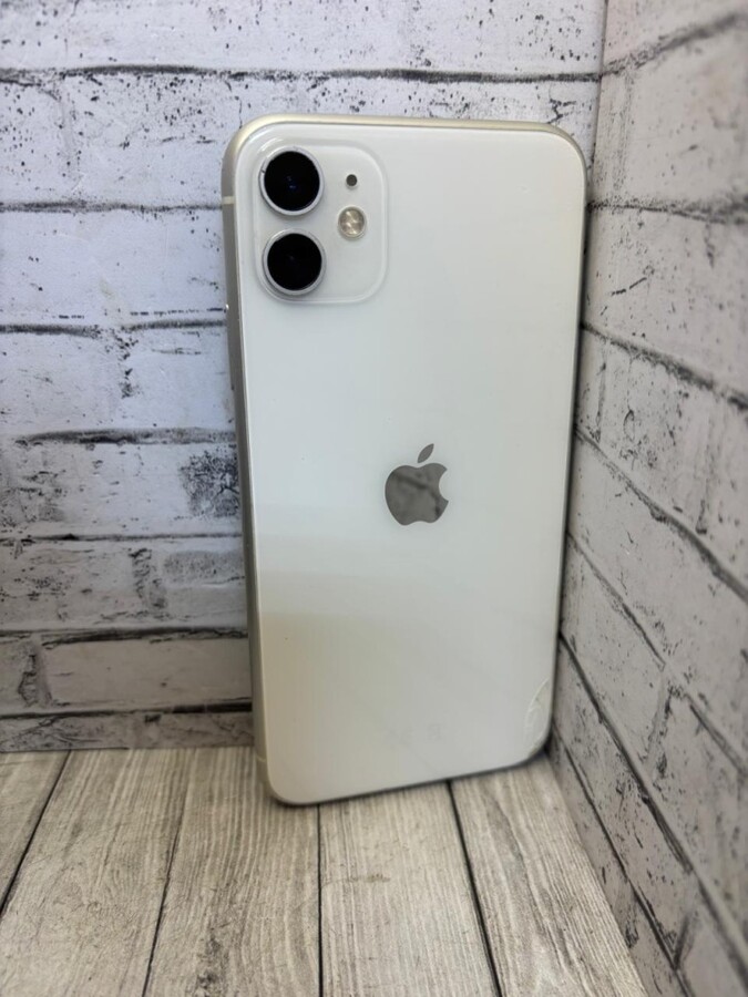 Смартфон iPhone 11 128 Gb