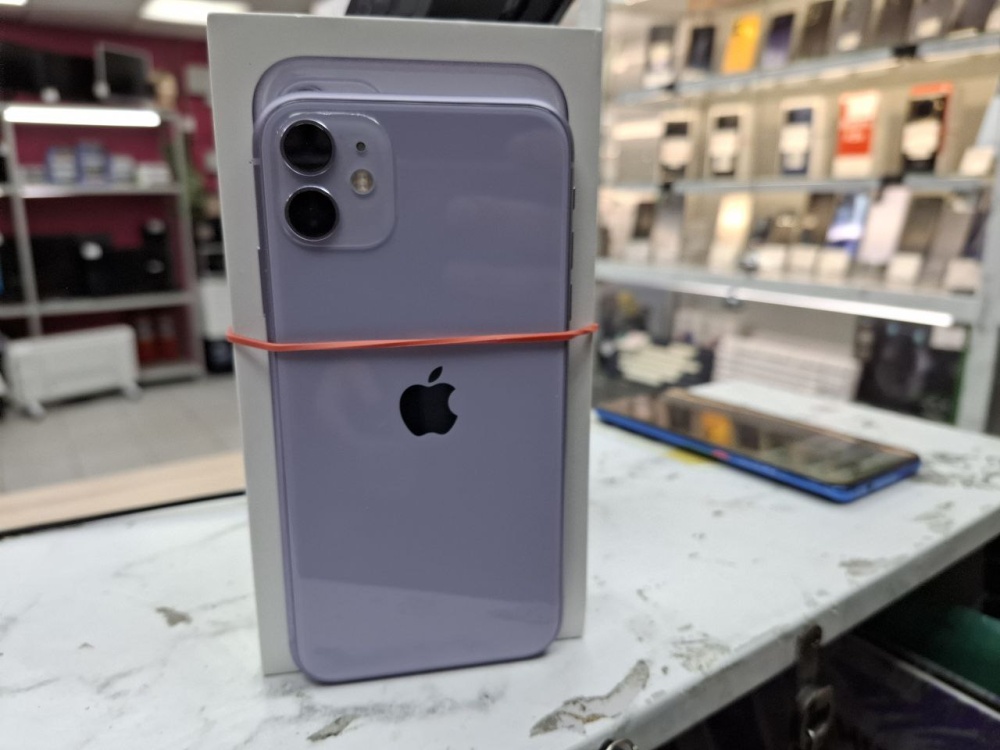 Смартфон iPhone 11 128 Gb
