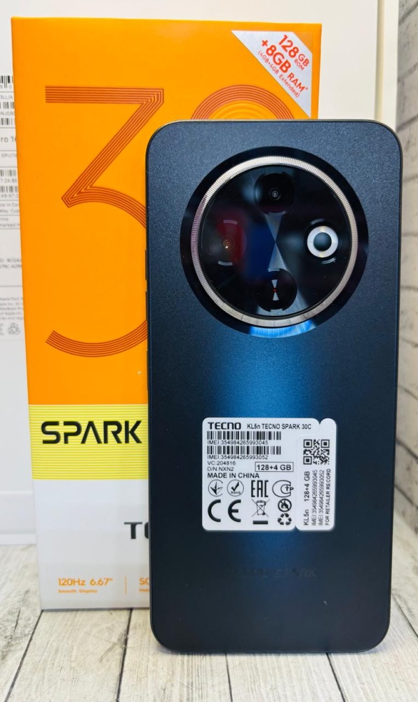 Мобильный телефон Tecno spark 30c 4/128