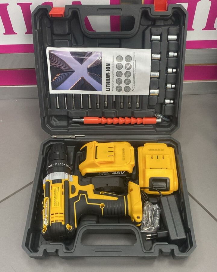 Шуруповерт без щет(набор)