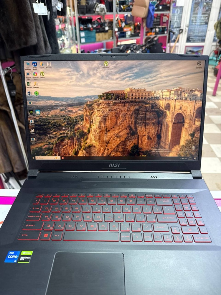 Ноутбук MSI  KATANA  GF76 11SC