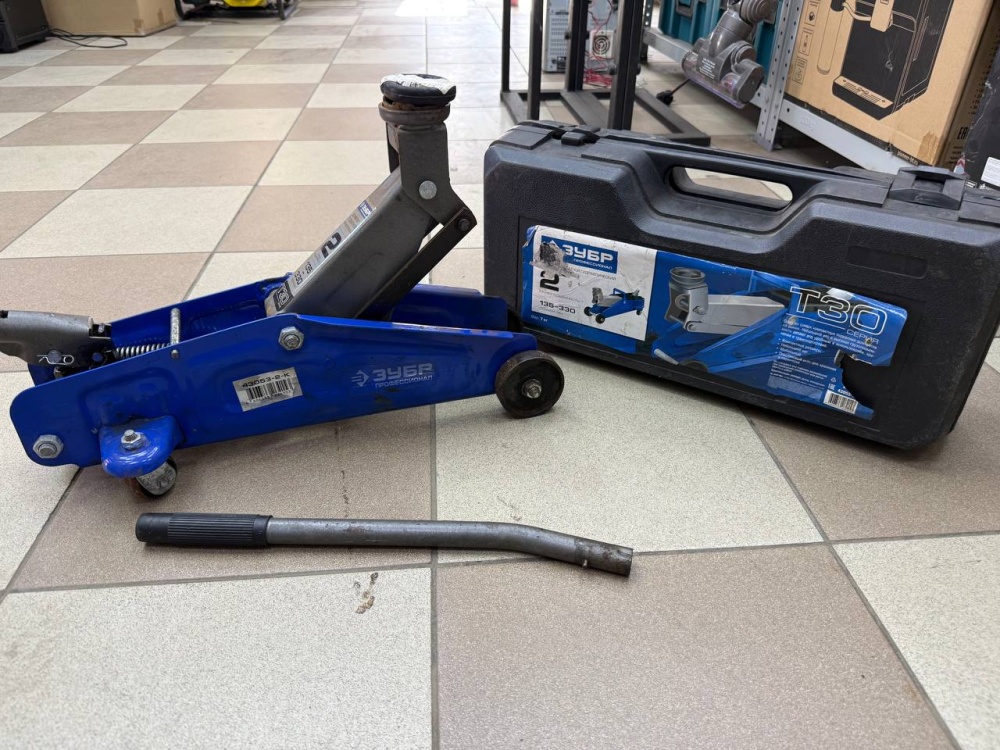 Домкрат ЗУБР 2т