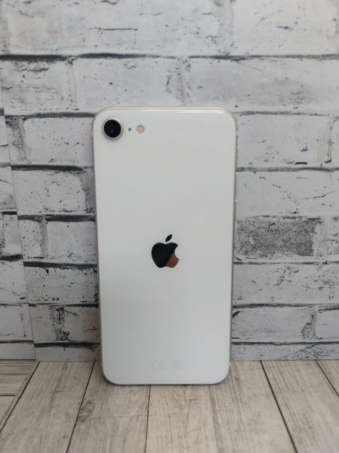 Смартфон iPhone SE 2020 64 Gb
