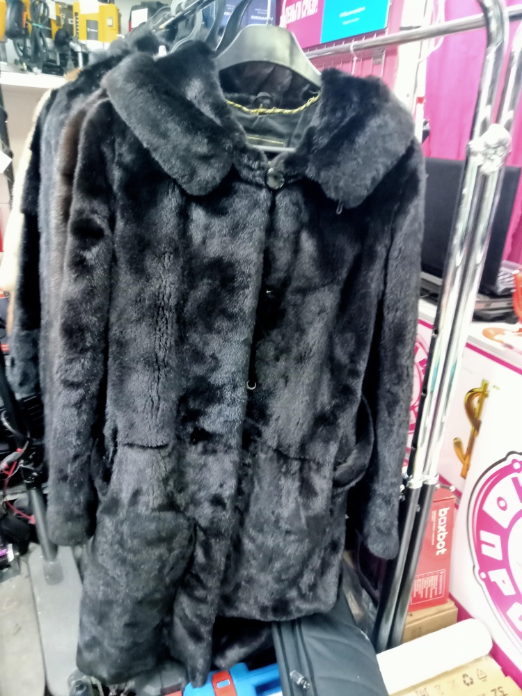 Шуба НОРКОВАЯ ЧЕРНАЯ DIAOS 42-44P