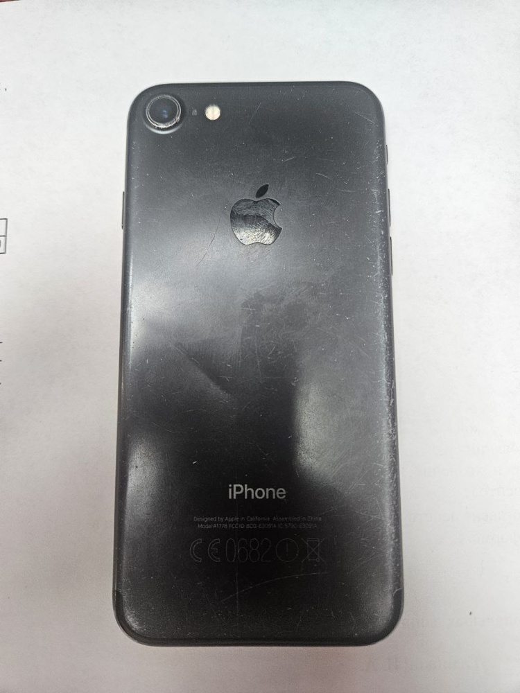 Смартфон iPhone 7 32Gb