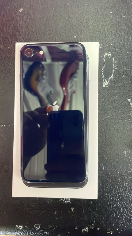Смартфон iPhone SE 2022 128гб