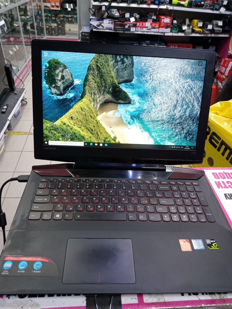 Ноутбук Lenovo Y700-15