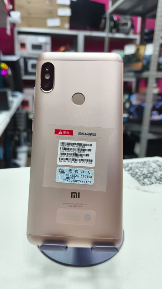 Смартфон Xiaomi Redmi note 5 4/64GB