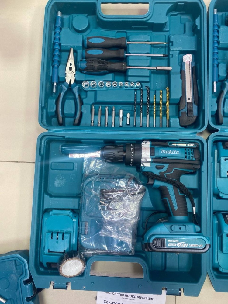 Шуруповерт  Makita