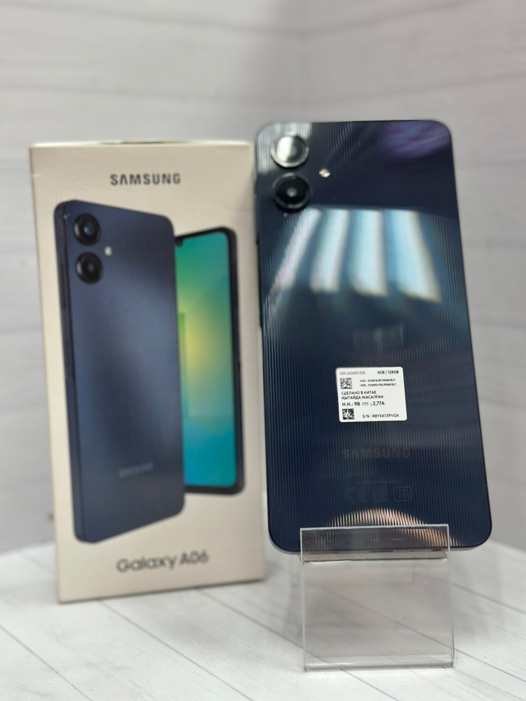 Смартфон Samsung A06 4/128