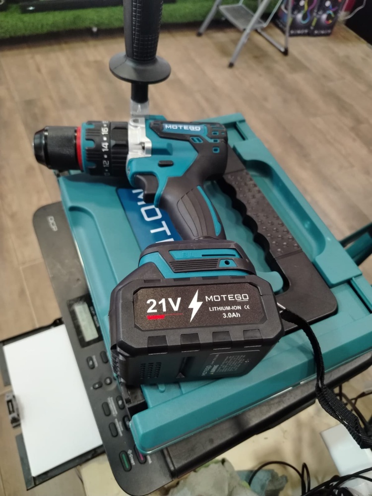 Шуруповерт Motego