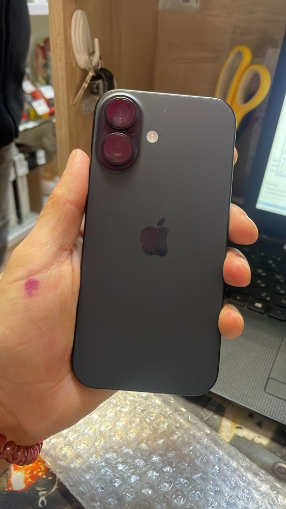 Смартфон iPhone 16 256