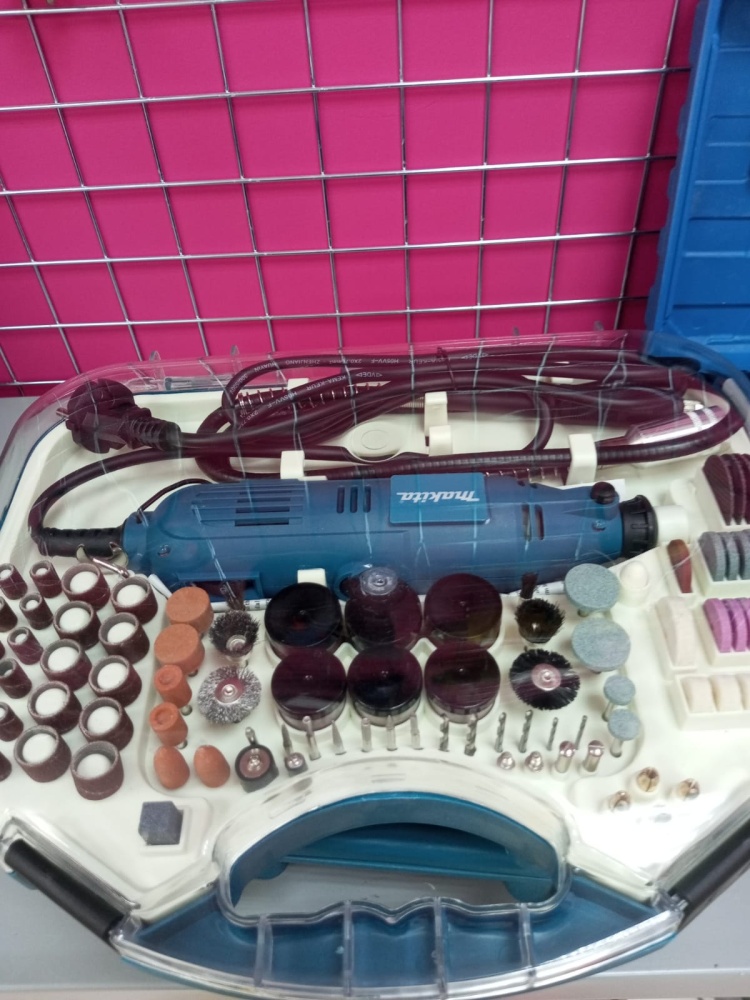 Гравер Makita