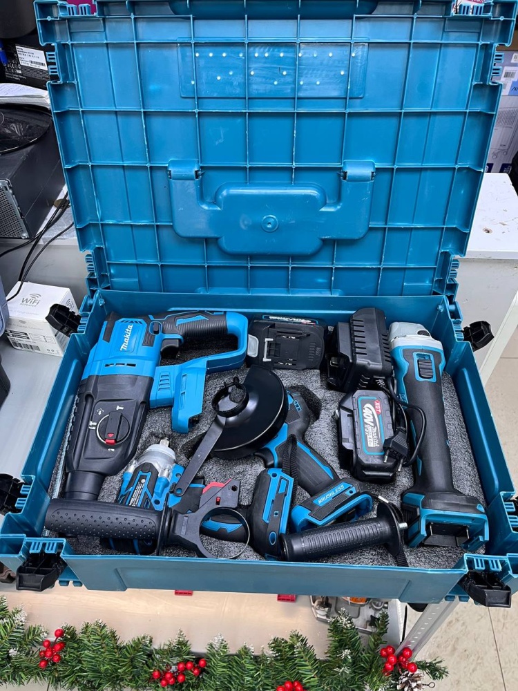 Набор инструментов Makita 4 предмета