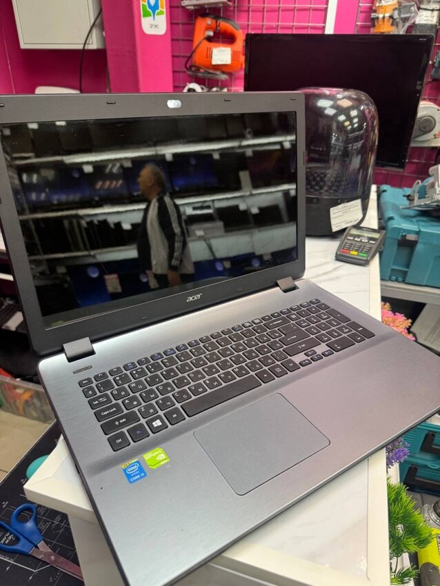 Ноутбук Acer i3/geforce 820