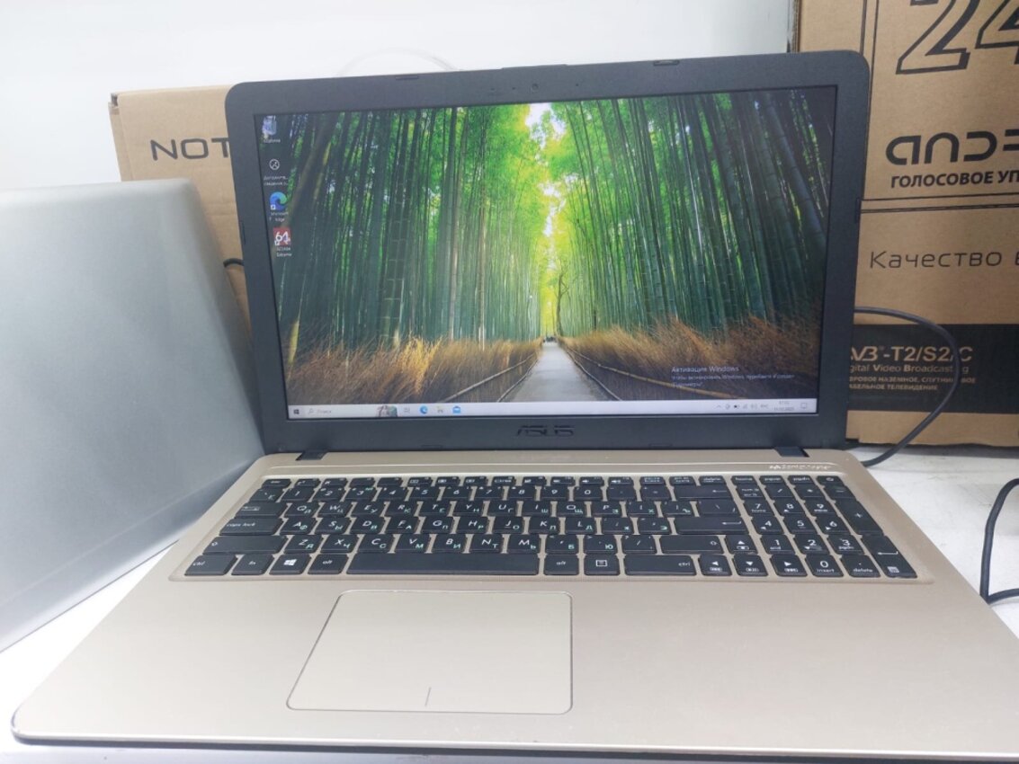 Ноутбук ASUS i3-6/8/256/мх110