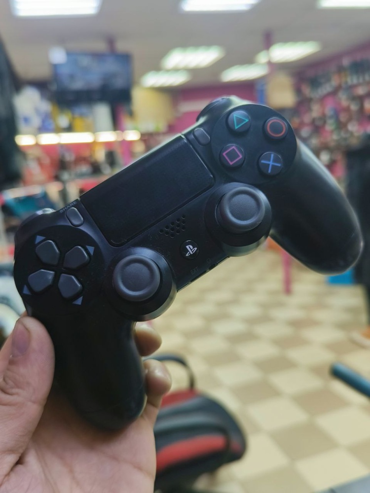 Геймпад PS4