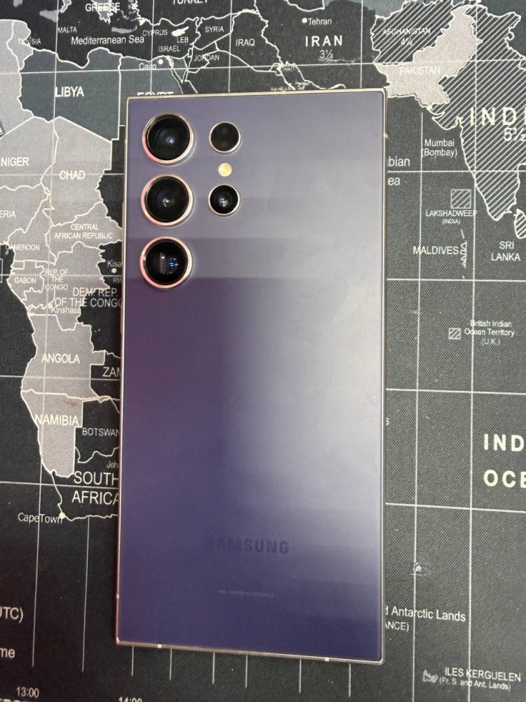 Смартфон Samsung S24 ultra 12/256