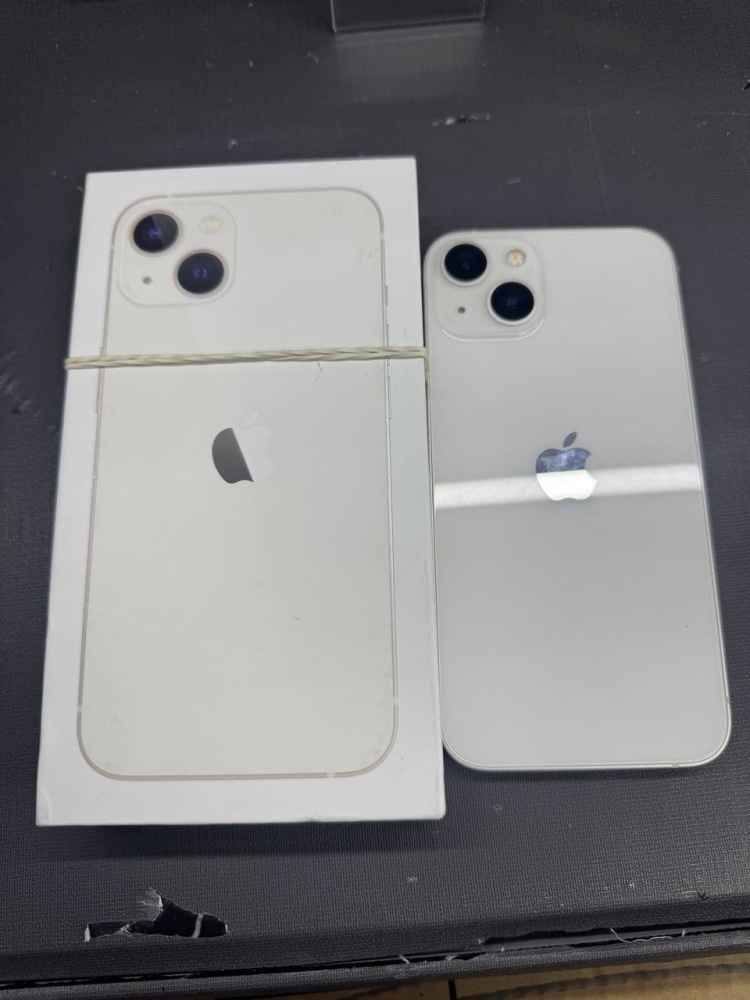 Смартфон iPhone 13 256 Gb