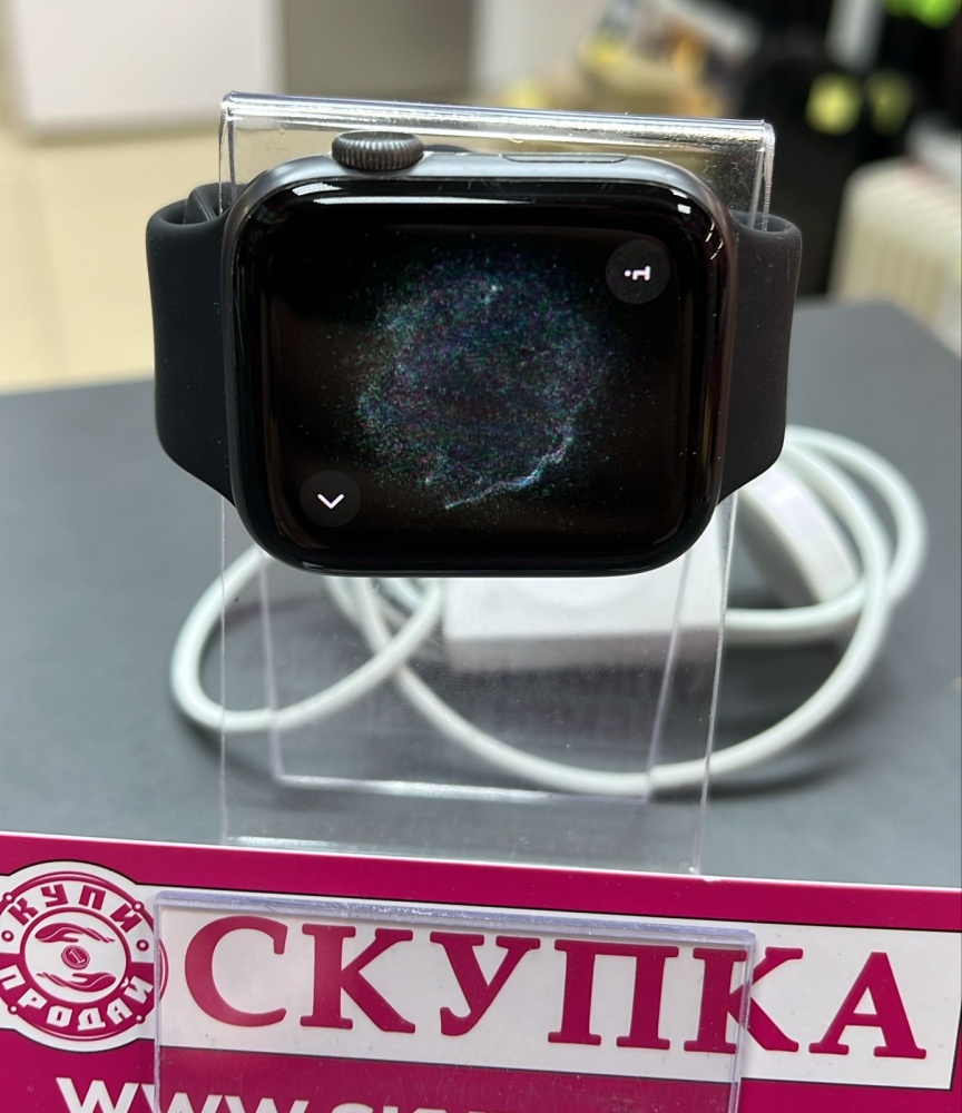 Часы Apple 4 44мм