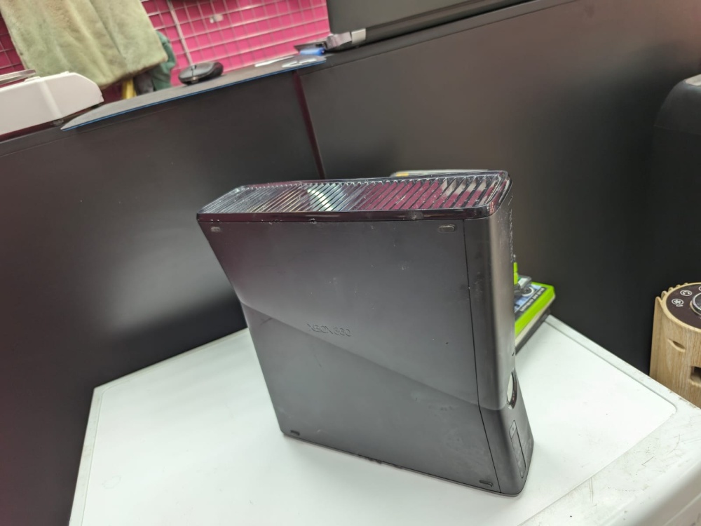 Игровая приставка XBOX 360 S