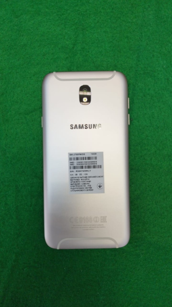 Смартфон Samsung J7