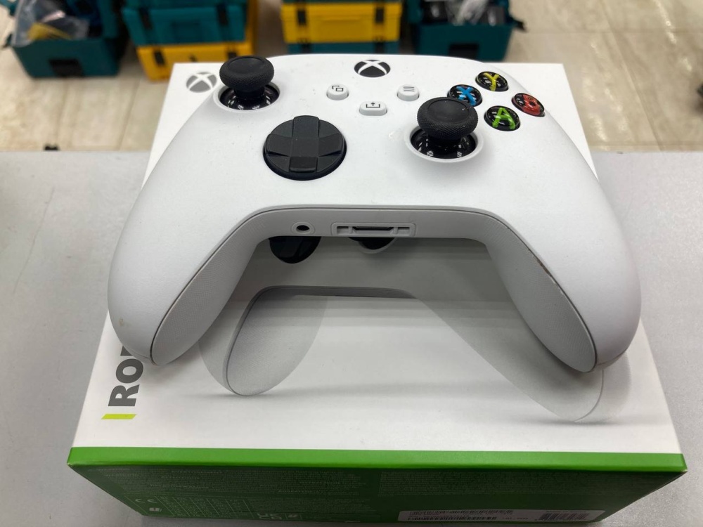 Геймпад xbox one s