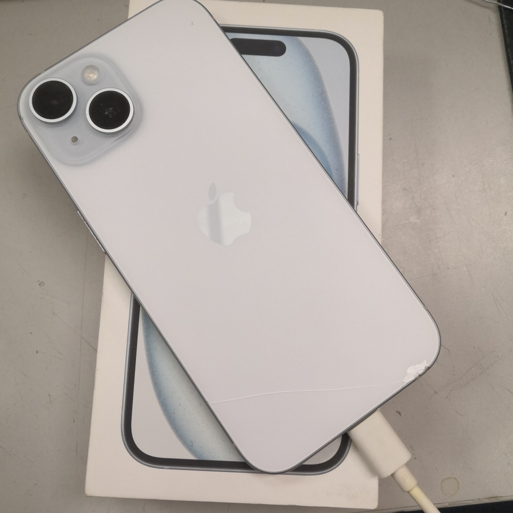 Смартфон iPhone 15 128
