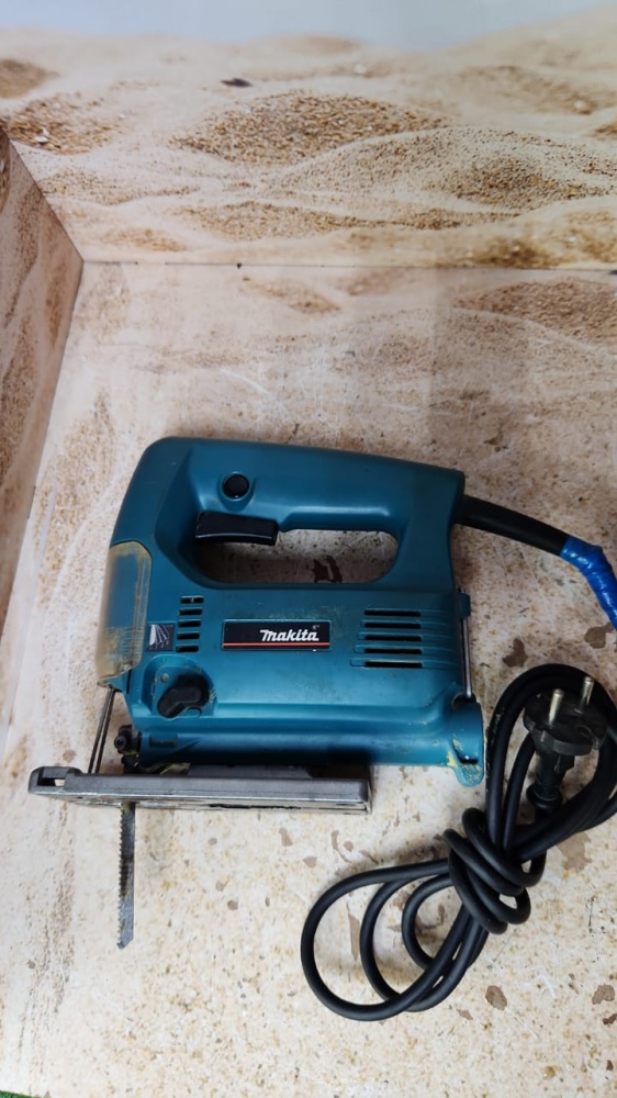 Лобзик Makita 4324