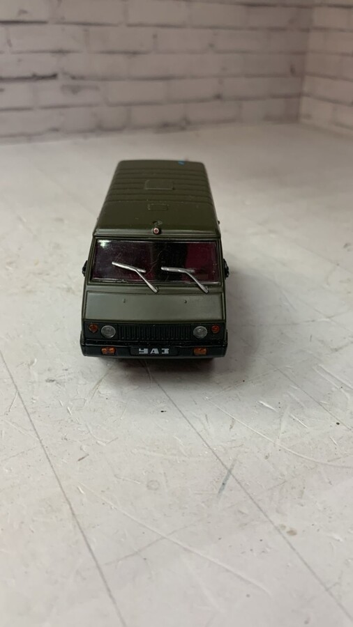 Игрушка машинка