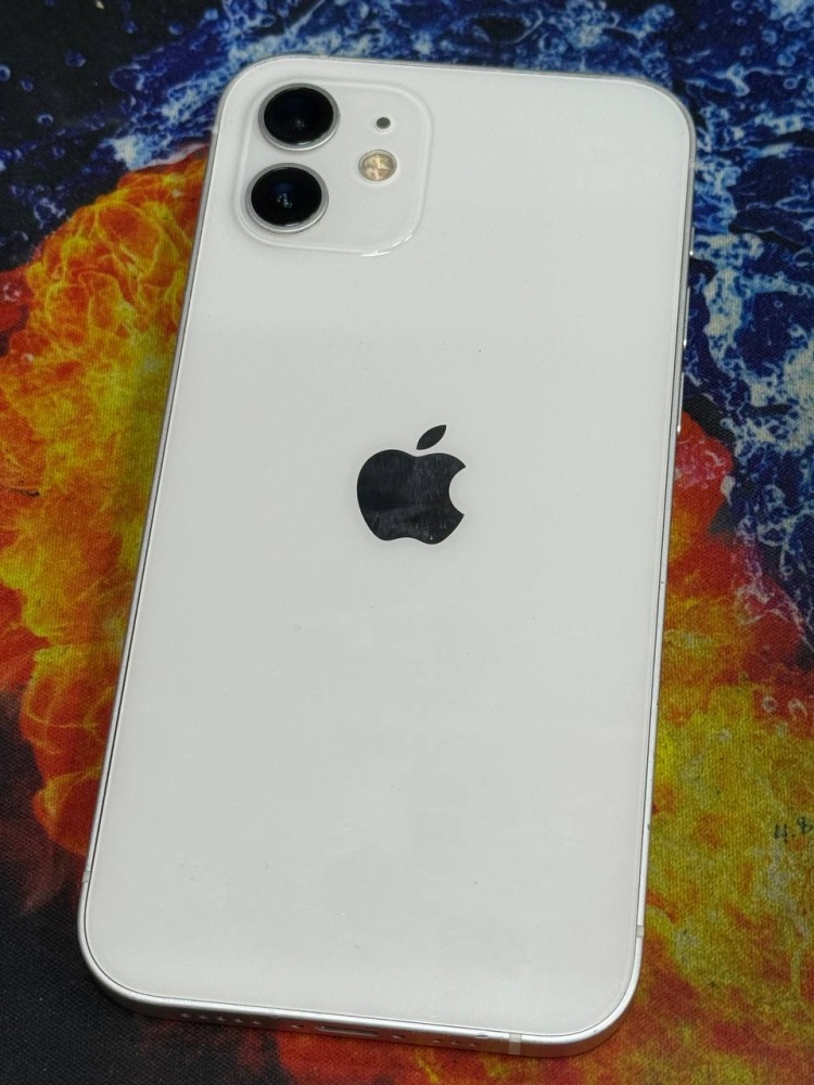 Смартфон iPhone 12 64 Gb
