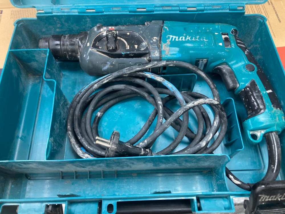 Перфоратор MAKITA 2470