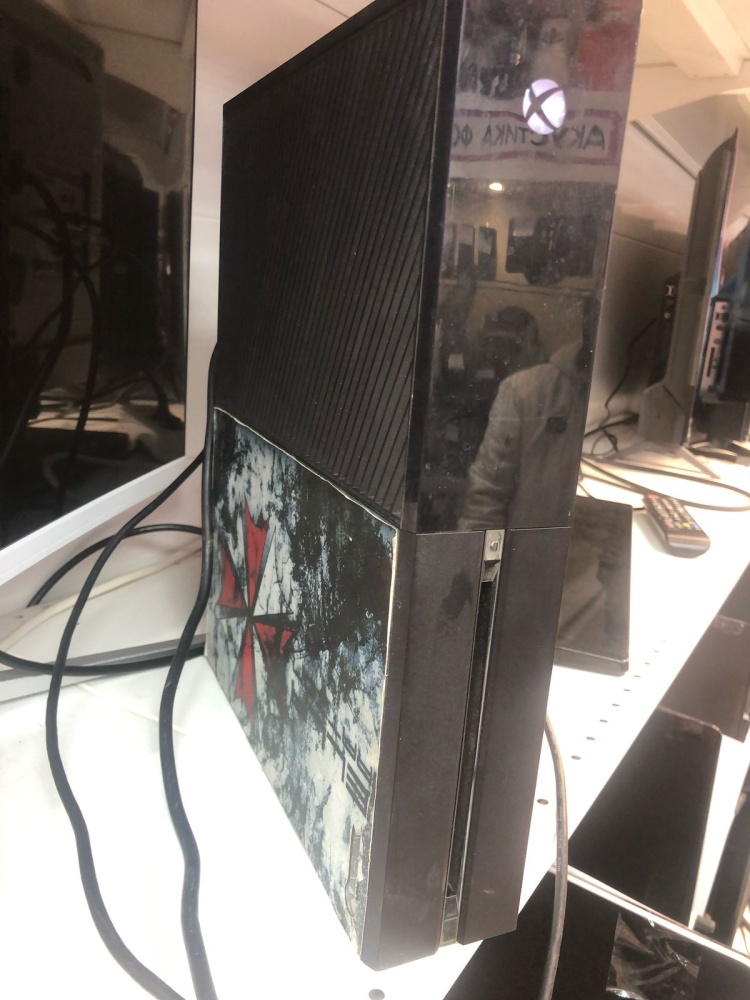 Игровая приставка XBOX ONE 500gb