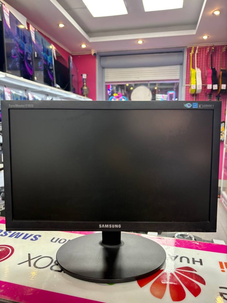 Монитор Samsung E1920