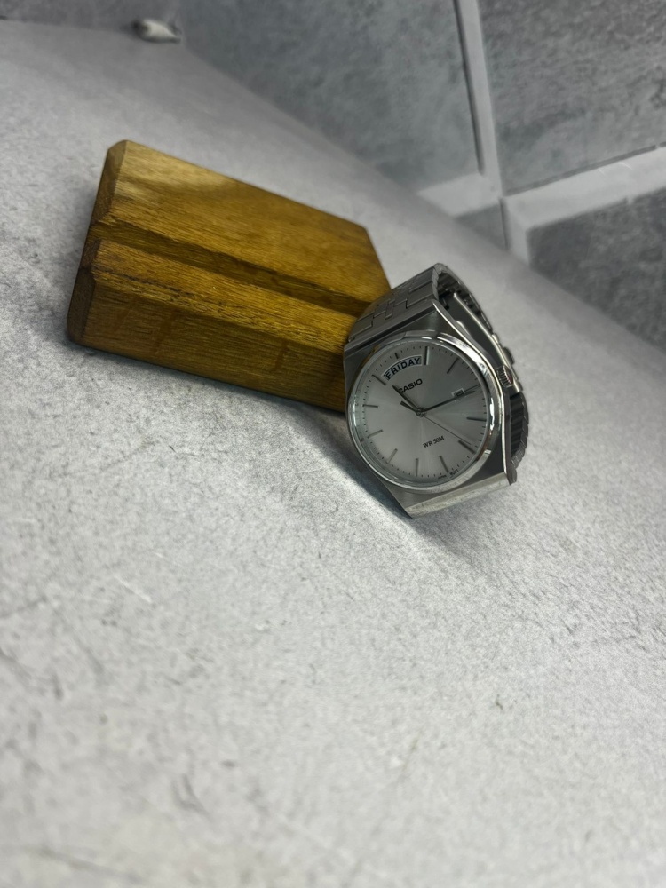 Часы CASIO 5753