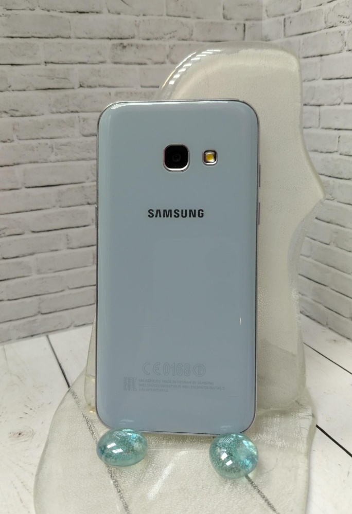 Смартфон Samsung A3 2017