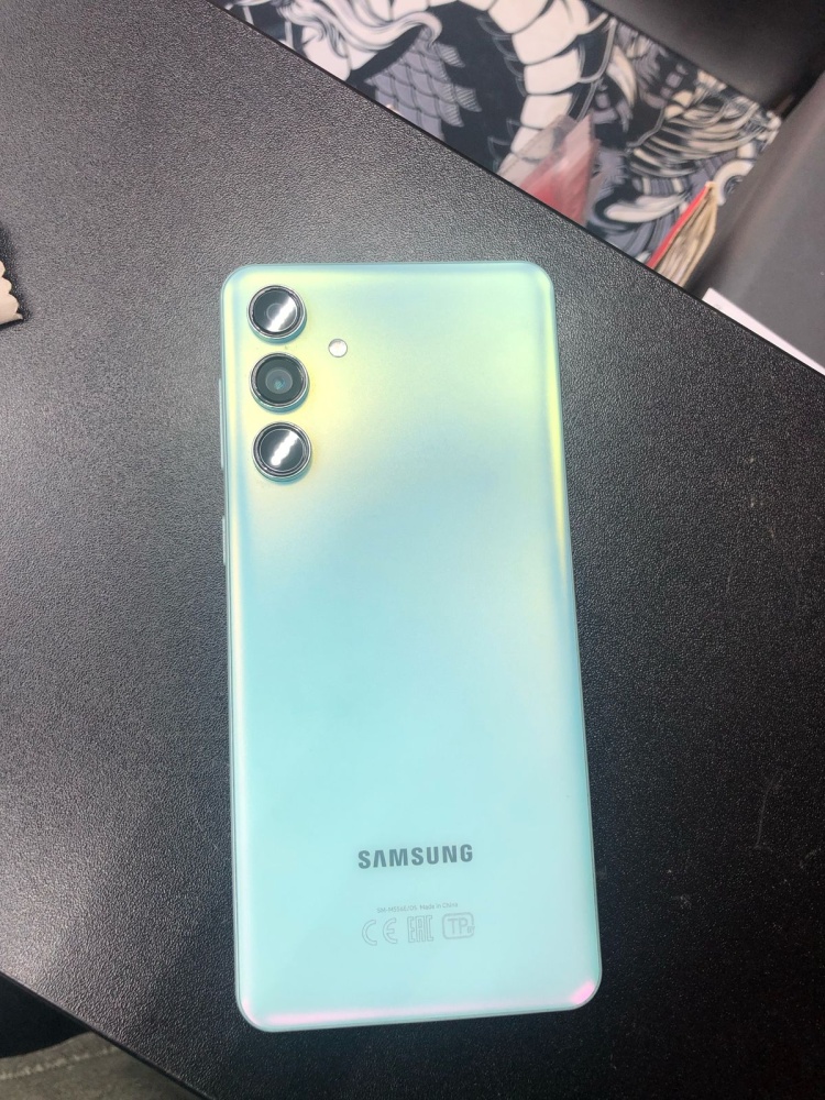 Смартфон Samsung  M55 8\256