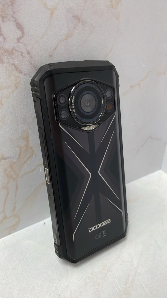 Мобильный телефон Doogee S118
