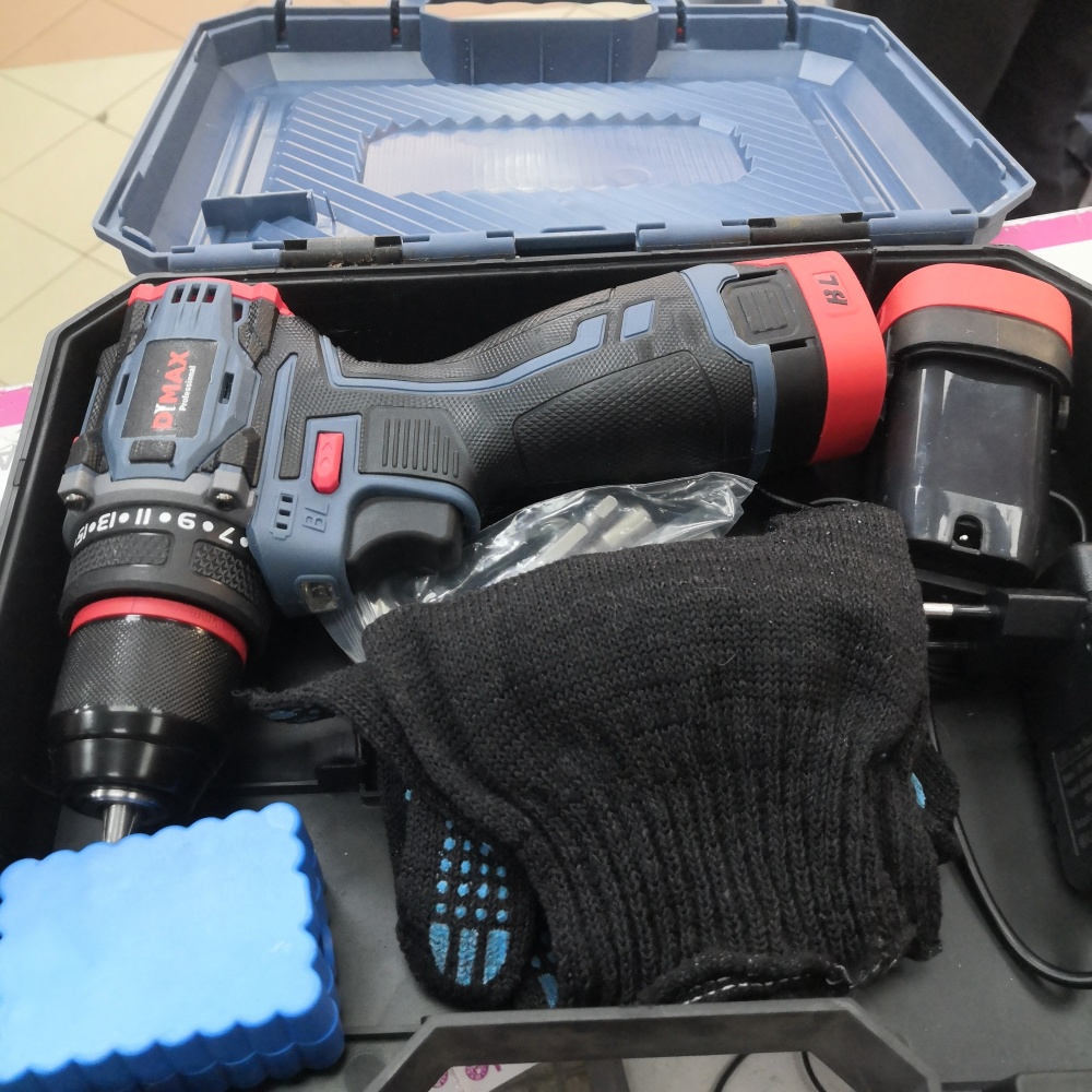 Шуруповерт Dimax