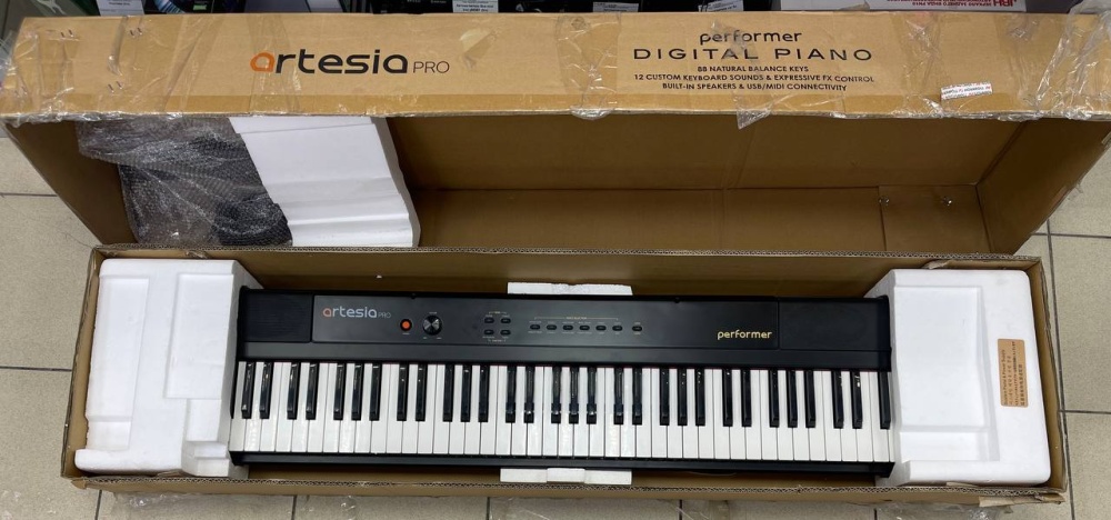 Пианино цифровое Artesia Pro