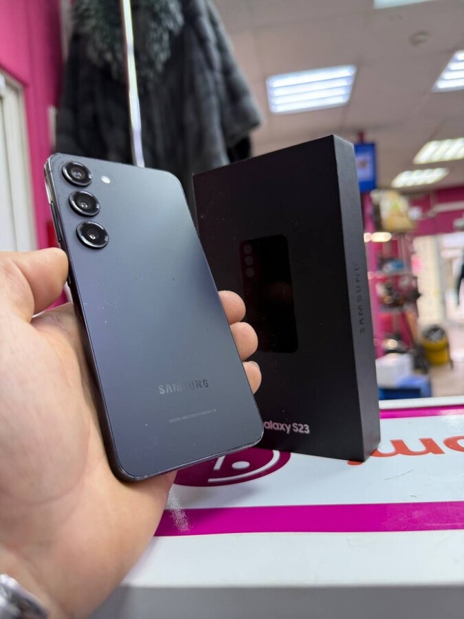 Смартфон Samsung S23 8/256Gb