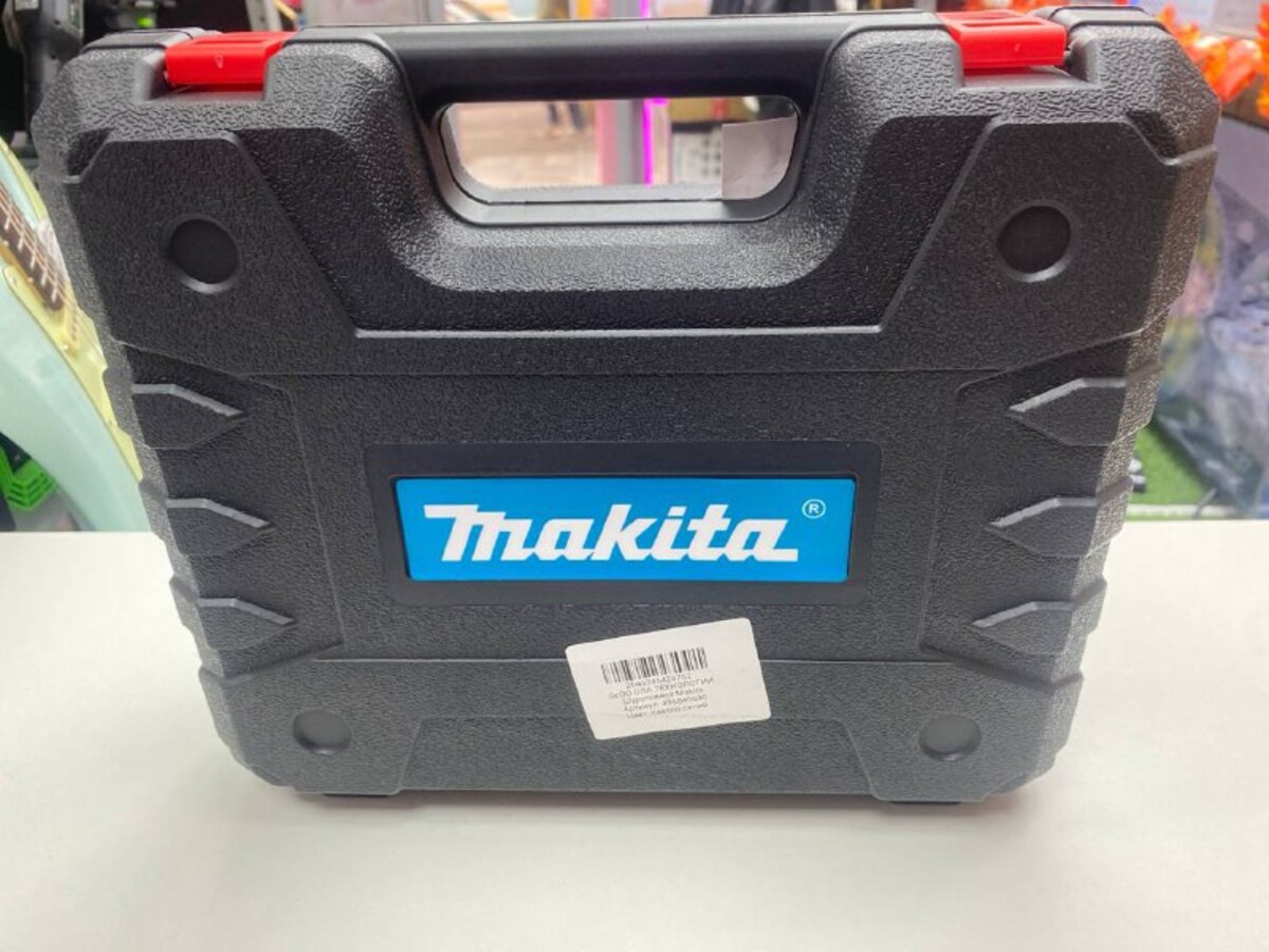 Шуруповерт Makita