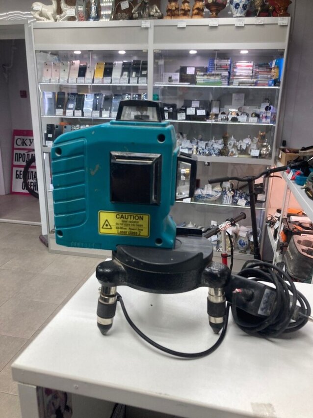 Лазерный уровень INSTRUMAX