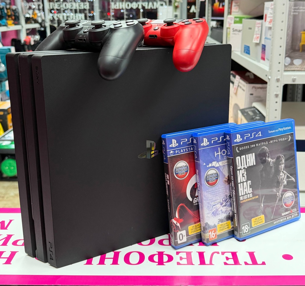 Игровая приставка Sony PlayStation 4 PRO 2 ГЕЙМПАДА +3 ИГРЫ