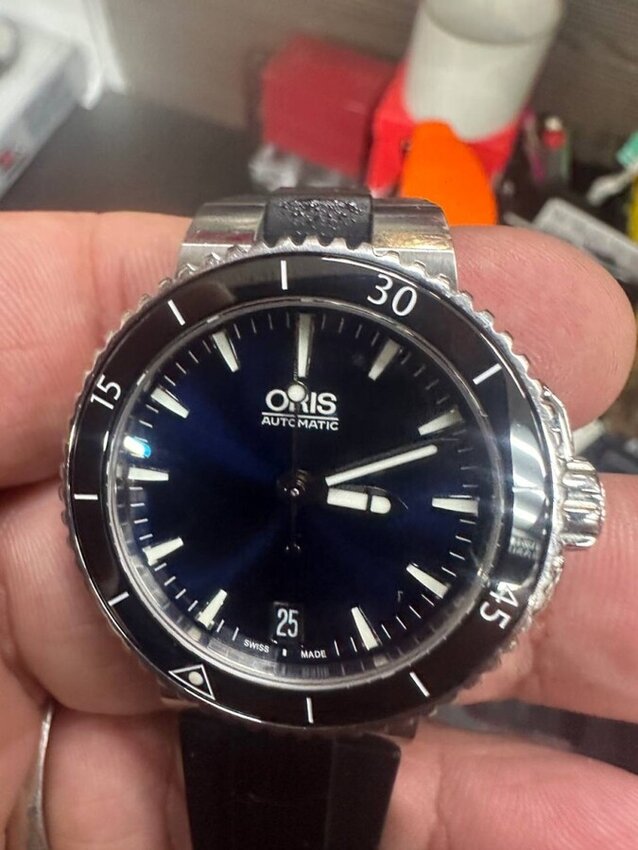 Часы ORIS AQUIS
